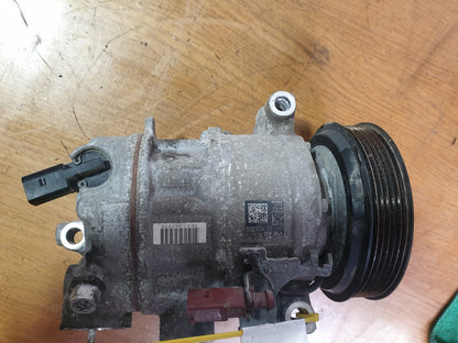 ebay-src:https://i.ebayimg.com/00/s/mtiwmfgxnjaw/z/6iuaaoswb7zmtoq8/$_57.jpg