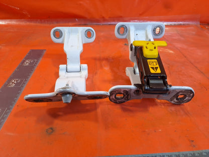 ✅Ford Transit Courier 1.5 Diesel 2024 Rear Right Door Hinges R2X6V42982BA A356 - Image 8