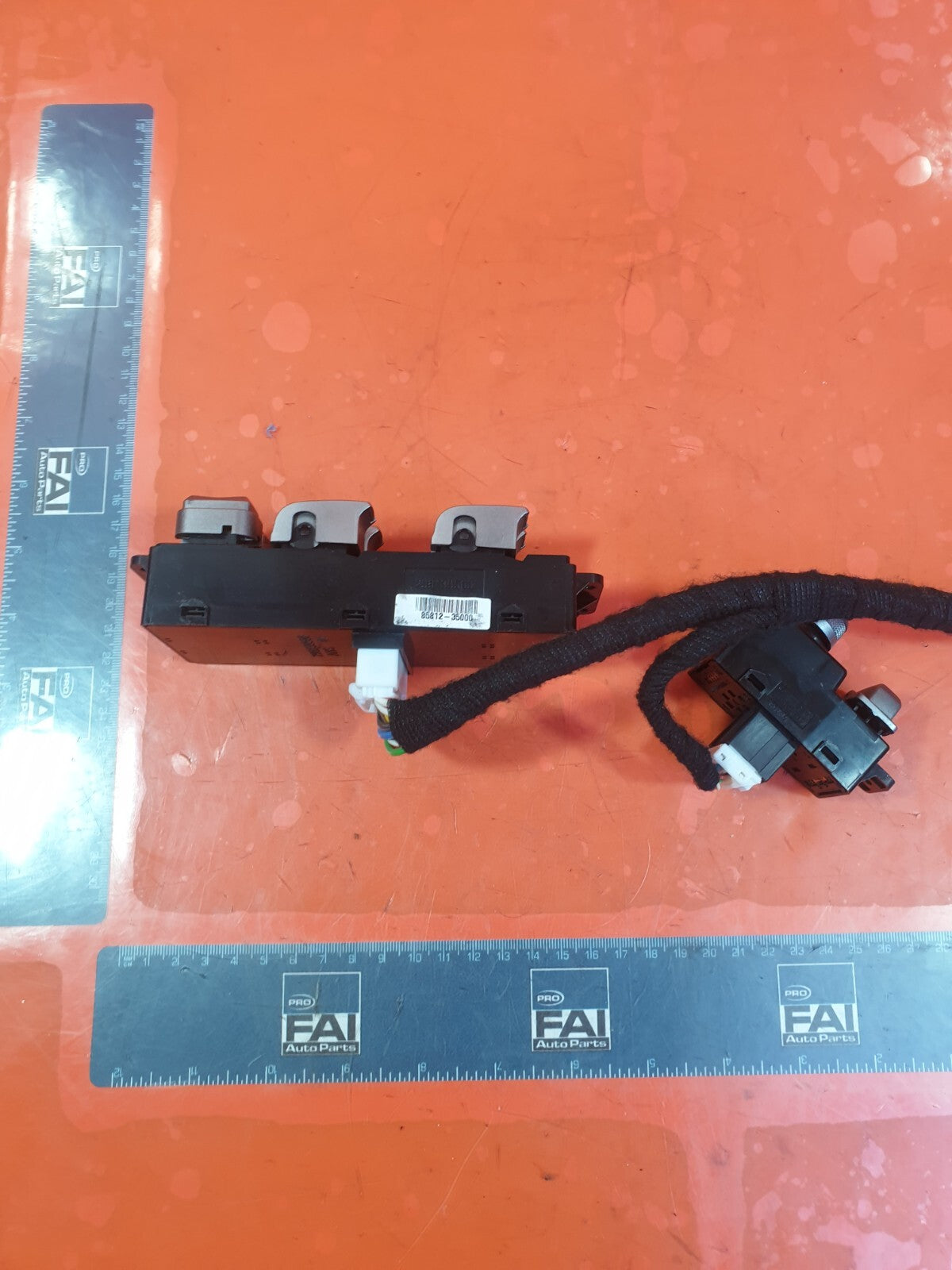 2017 SSANGYONG TIVOLI EX 1.6D FRONT RIGHT WINDOW SWITCH 8581235000 WARRANTY A230 - Image 4