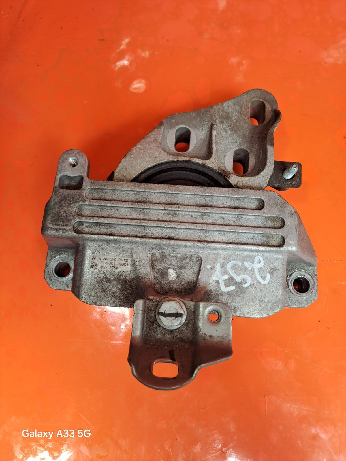 ✅2018 MERCEDES A CLASS W177 1.5D FRONT LEFT ENGINE MOUNT A2472402100 + WARRANTY - Image 3
