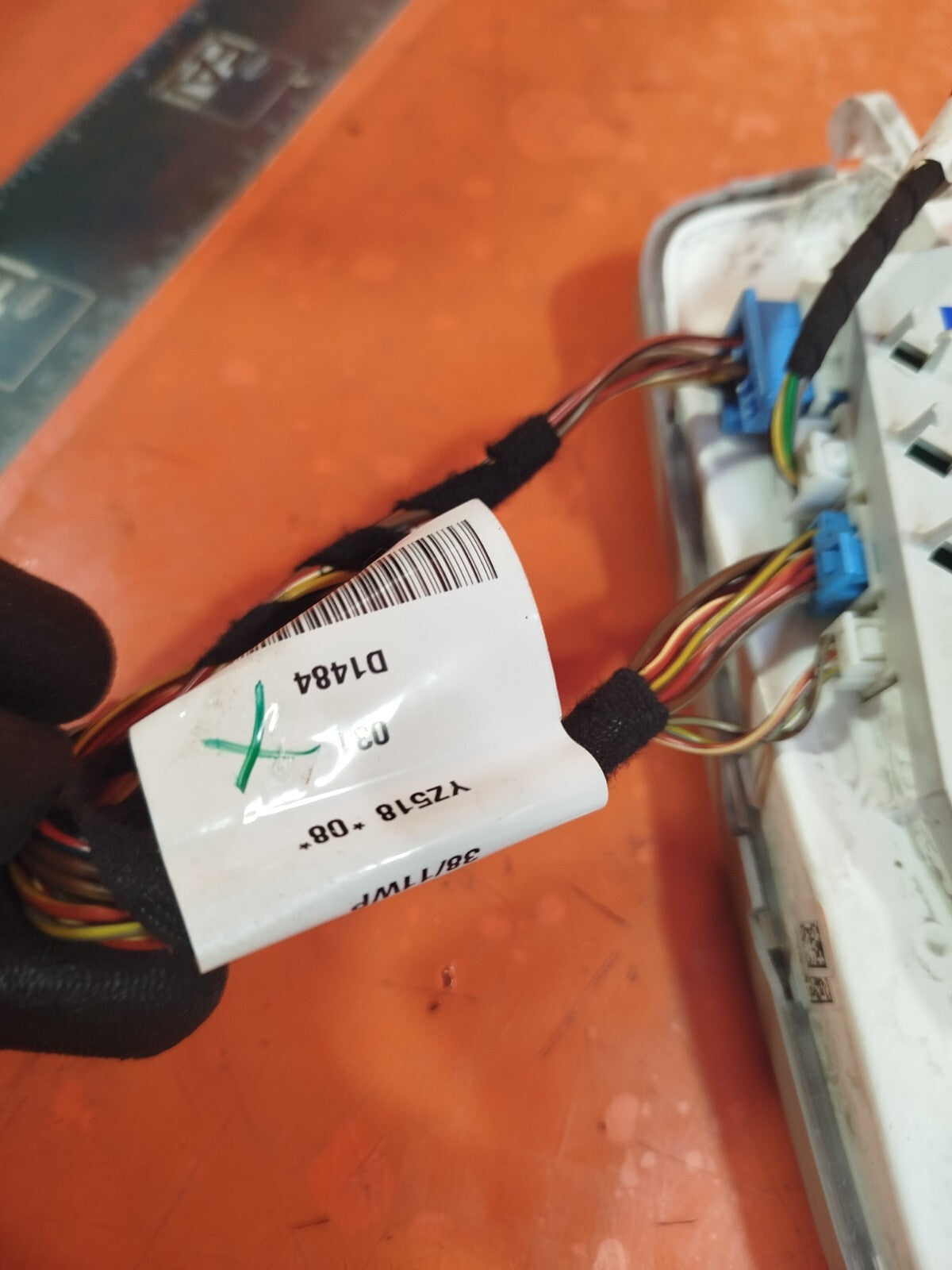 ✅2011 MERCEDES E CLASS W212 INTERIOR FRONT ROOF READING LIGHT A2129064301 A269 - Image 11