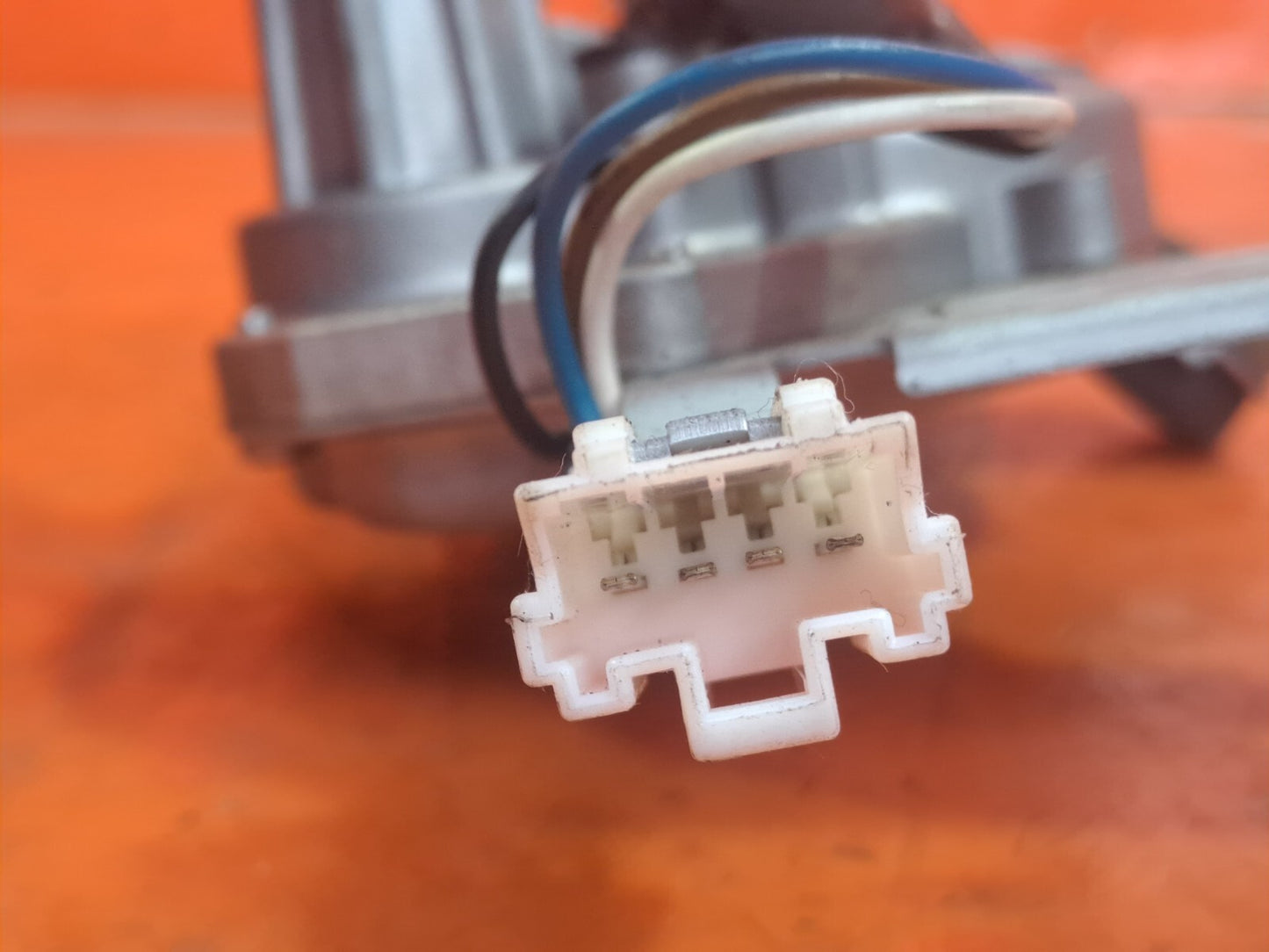 ebay-src:https://i.ebayimg.com/00/s/mtiwmfgxnjaw/z/ccaaaoswjxjokibp/$_57.jpg