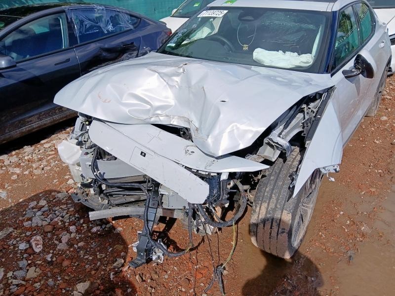 ✅POLESTAR 2 220KW 82KWH LONG RANGE 2023 BREAKING PRICE PER WHEEL NUT ONLY SILVER - Image 9