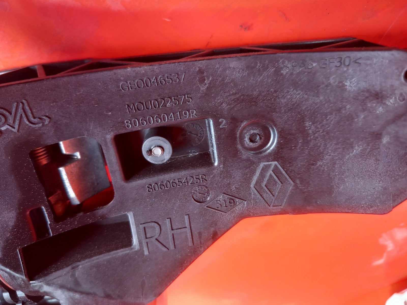 Renault Captur 1.6 Petrol 2023 Rear Right Door Lock 825024982R 806065425R A392 - Image 6