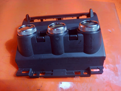 Renault Captur 1.6 Petrol 2023 A/C Heater Climate Control Switch Panel Warranty - Image 3