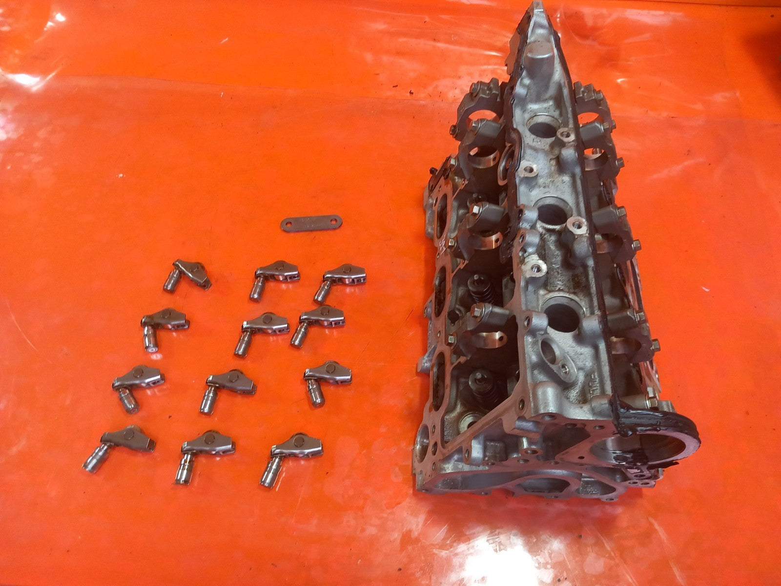 2024 Dacia Jogger 1.0 Petrol Cylinder Head H5D490 A391 - Image 9