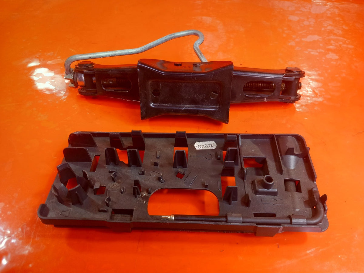 2020 Vauxhall Combo MK4 Jack Tool Kit 9820292980 Warranty A414 - Image 8