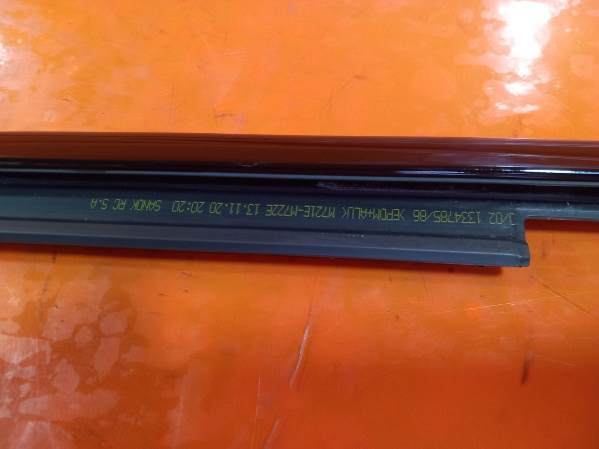 ebay-src:https://i.ebayimg.com/00/s/mtiwmfgxnjaw/z/mtqaaeswponqffeh/$_57.jpg
