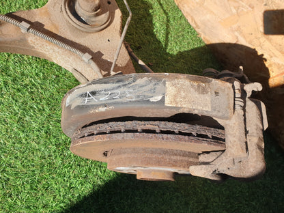 VW TRANSPORTER T6 2.0 DIESEL 2016 REAR LEFT SUSPENSION LEG HUB 7E0501413A A225 - Image 3