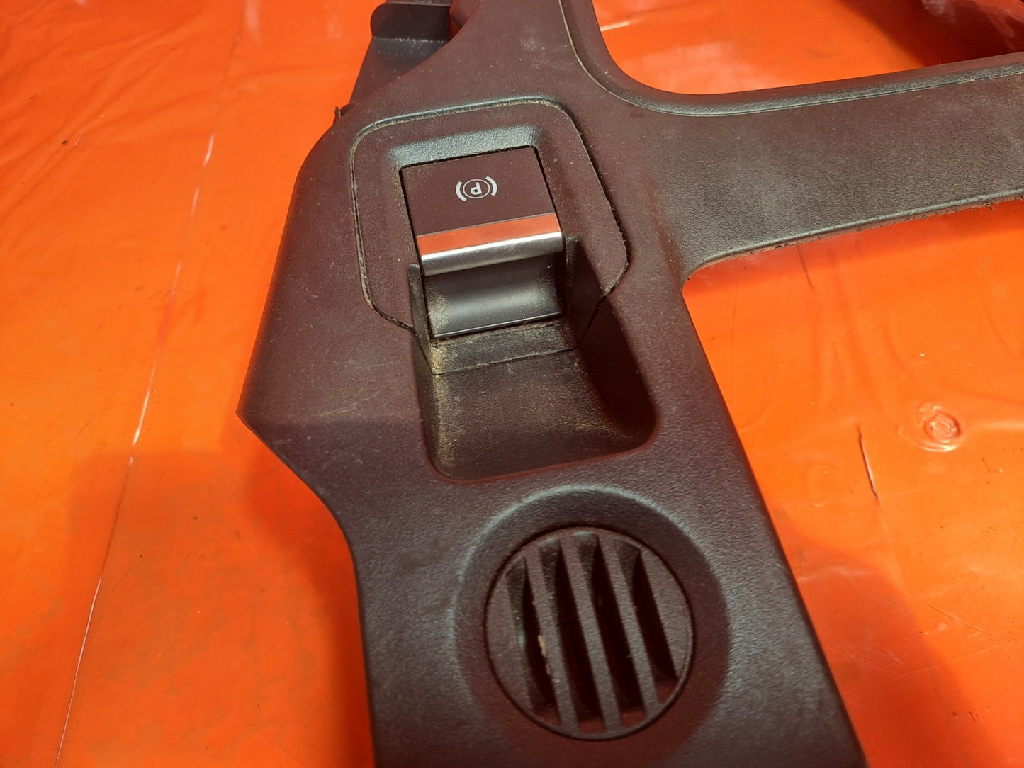 ✅Citroen Berlingo 650 1.5 Diesel 2020 Centre Console Gear Selector Surround Trim - Image 6
