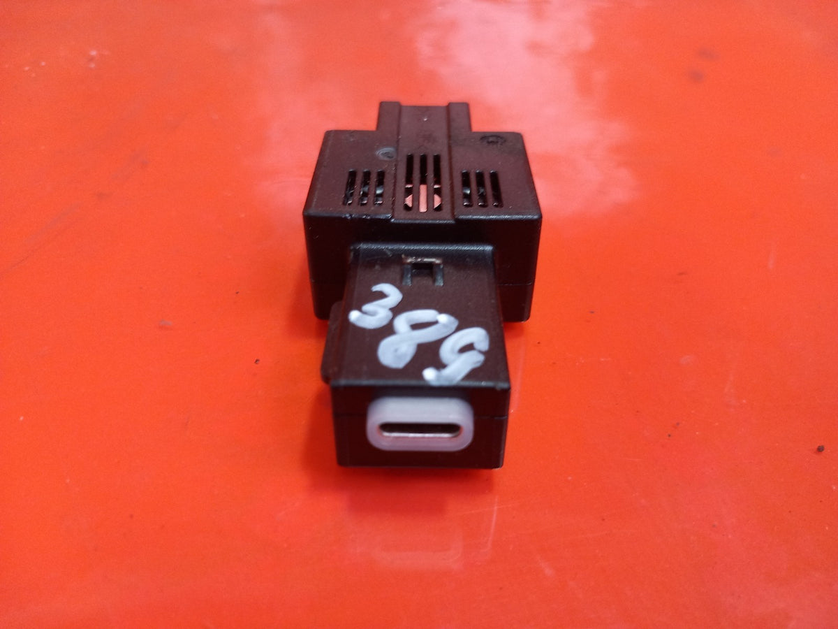 ebay-src:https://i.ebayimg.com/00/s/mtiwmfgxnjaw/z/izcaaeswignqgblg/$_57.jpg