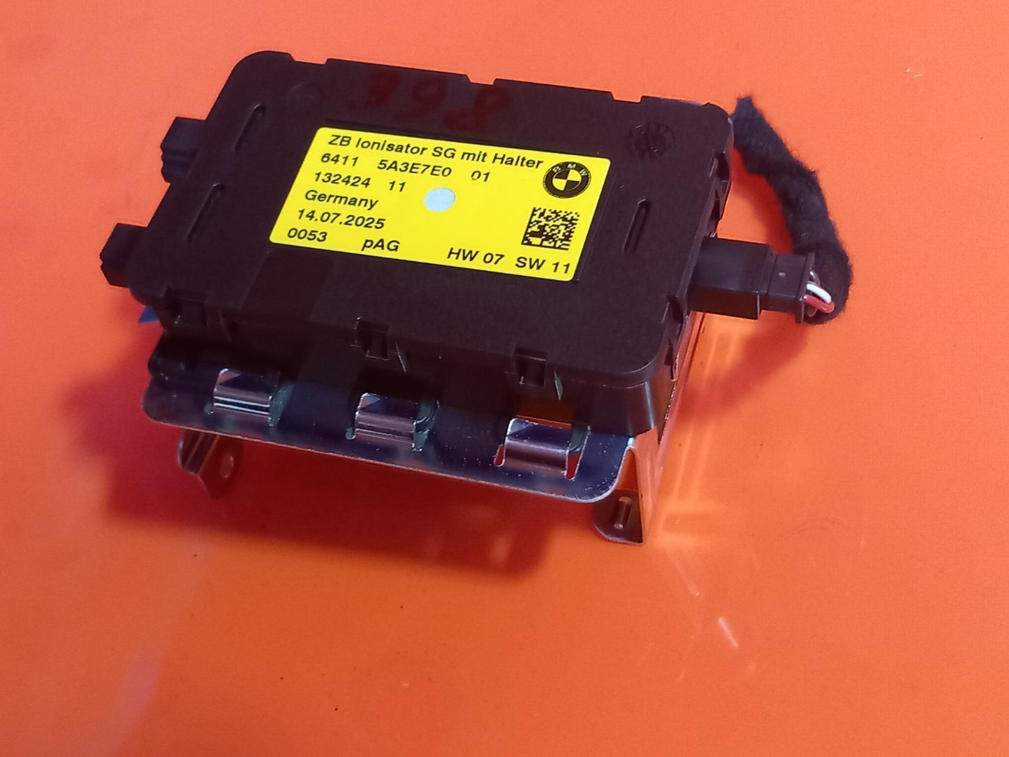 BMW X5 G05 Xdrive 50e M Sport 3.0 Petrol 2025 Air Ionizer Control Module A398 - Image 4