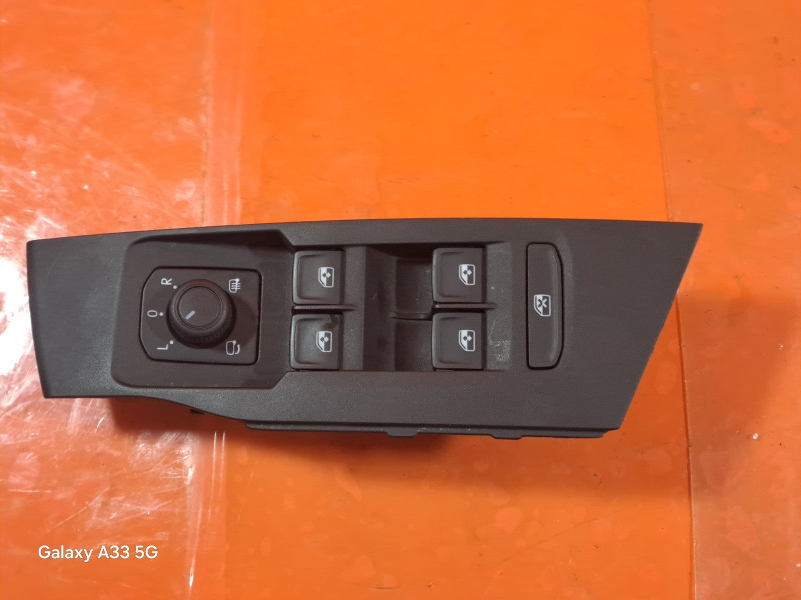 ✅VW POLO LIFE 1.0 PETROL 2024 FRONT RIGHT WINDOW SWITCH 5G0959857D Warranty A310 - Image 4