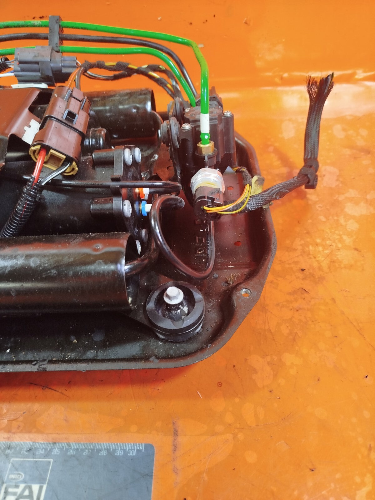 ✅2011 LAND ROVER RANGE ROVER L322 4.4D SUSPENSION COMPRESSOR 6H42-3B484-HE A243 - Image 9