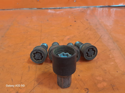 ✅2012 MERCEDES B CLASS W246 LOCKING WHEEL NUTS SET WITH KEY + WARRANTY A299 - Image 3