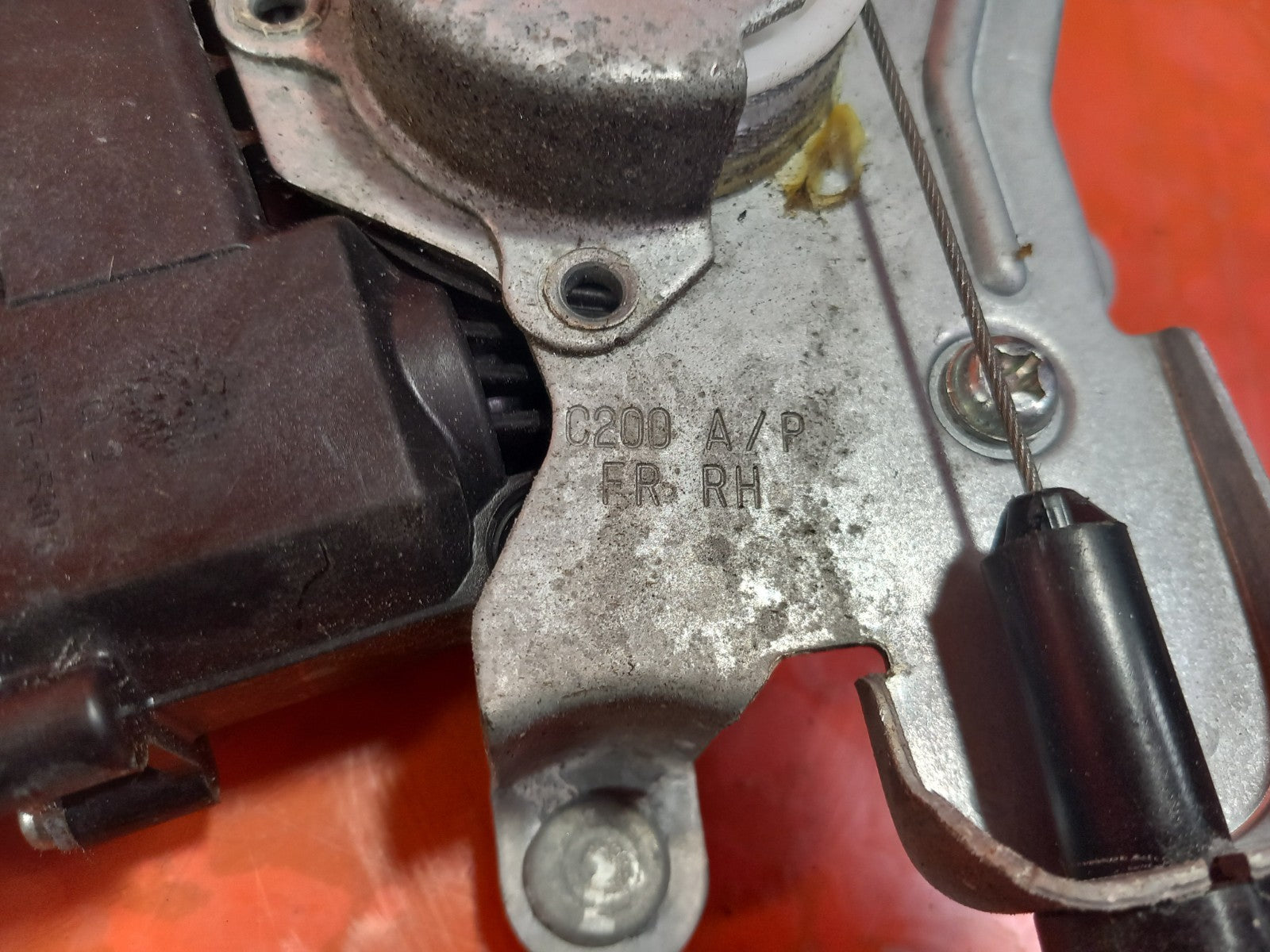 2018 Ssangyong Korando ELX Window Regulator Motor Front Right 98820-CZ010 A329 - Image 5