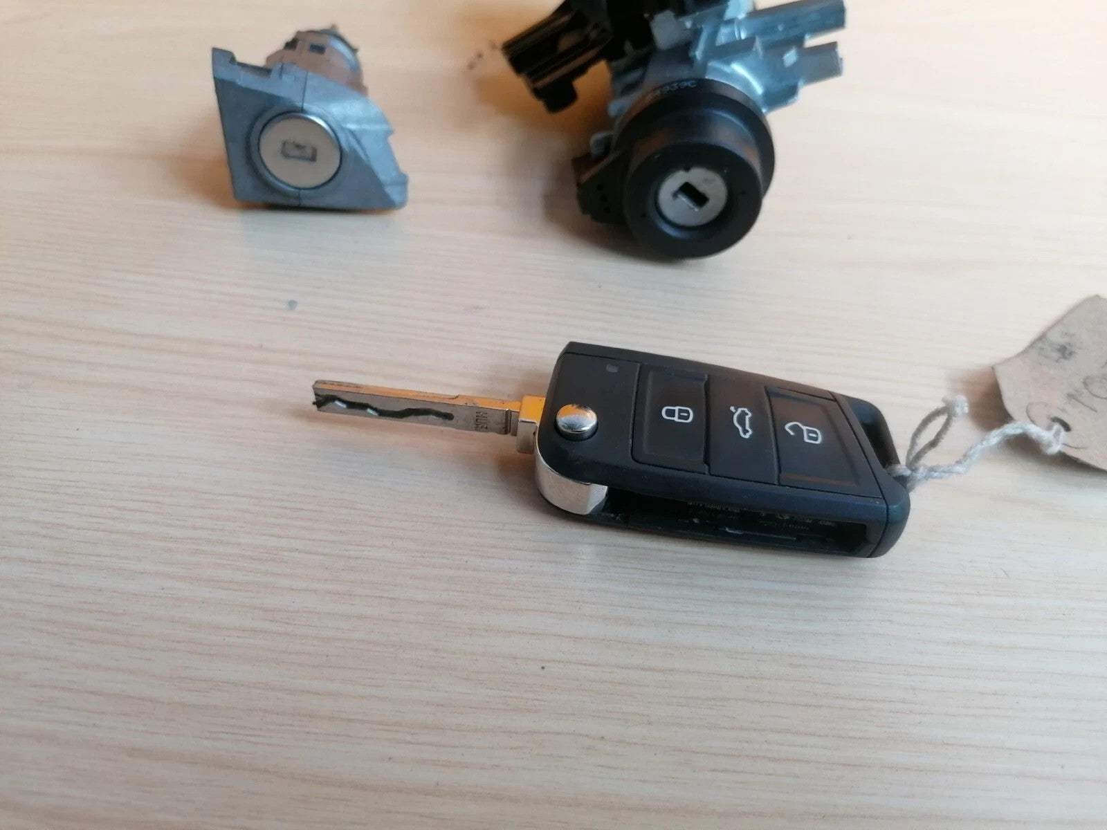✅VW T-Cross 1.0 Petrol 2020 Ignition Lock Switch Barrel With Key 2016DJ3959 A010 - Image 5