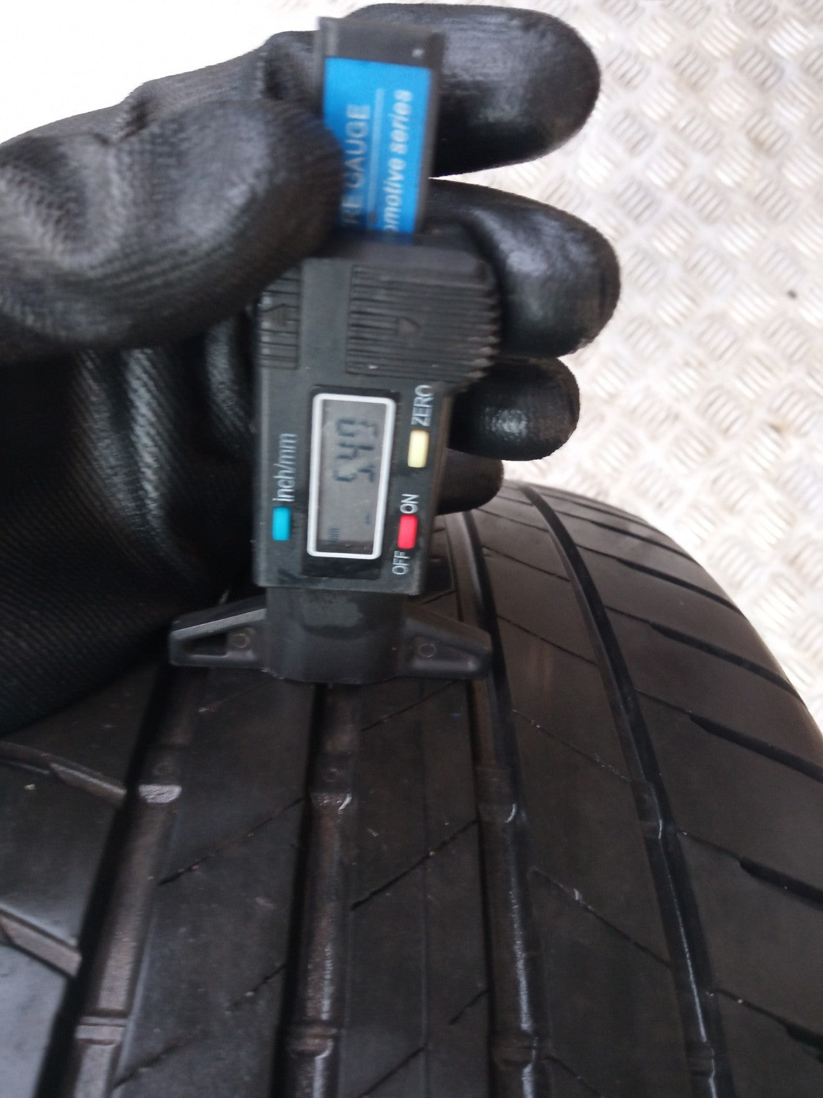 ✅Dacia Duster Journey 1.3 Petrol 2024 Alloy Wheel & Tyre 215/60 R17 403005180R - Image 6