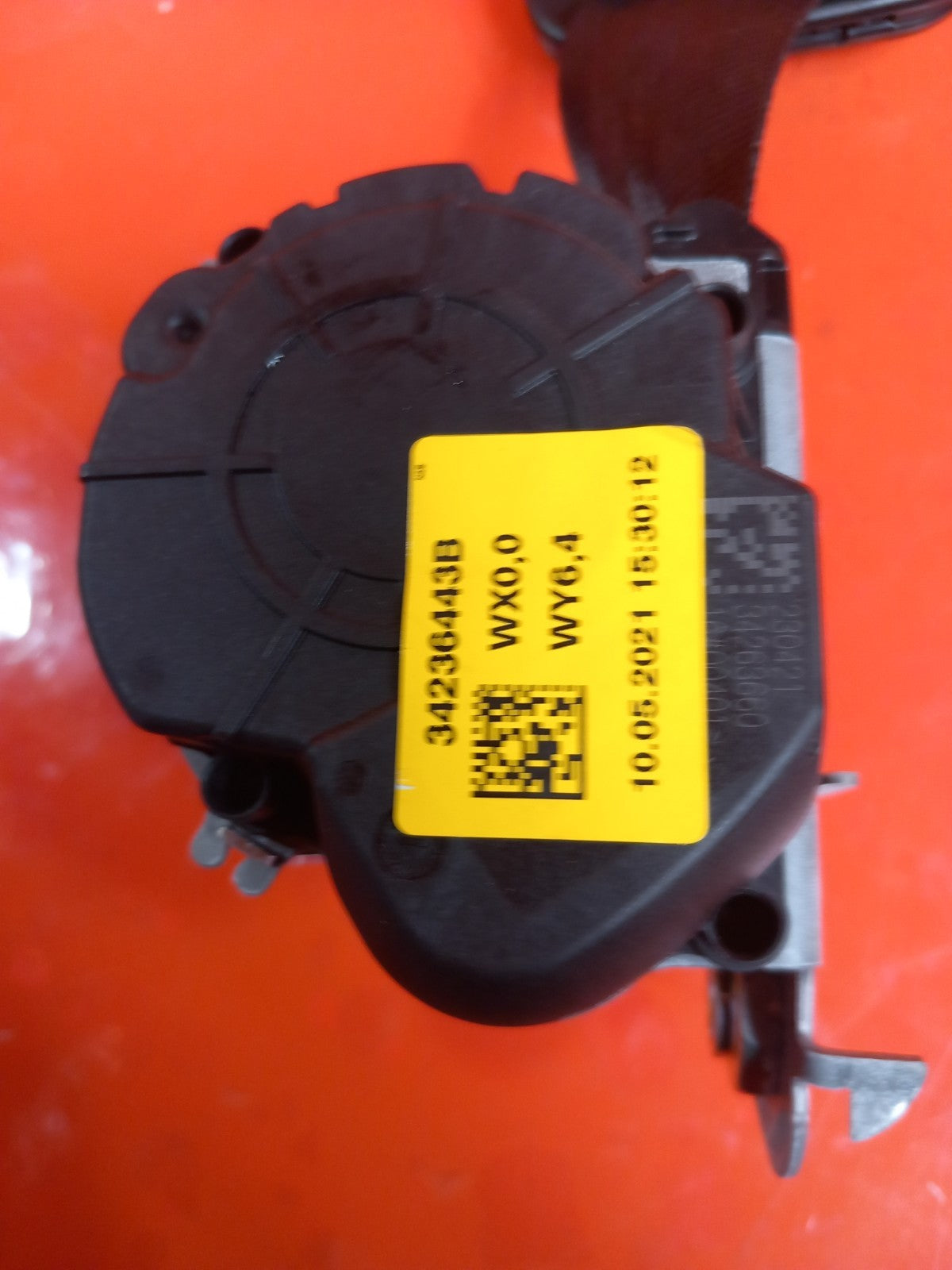 Citroen Berlingo 650 1.5 Diesel 2021 Front Middle Seat Belt 98172324XX A415 - Image 3
