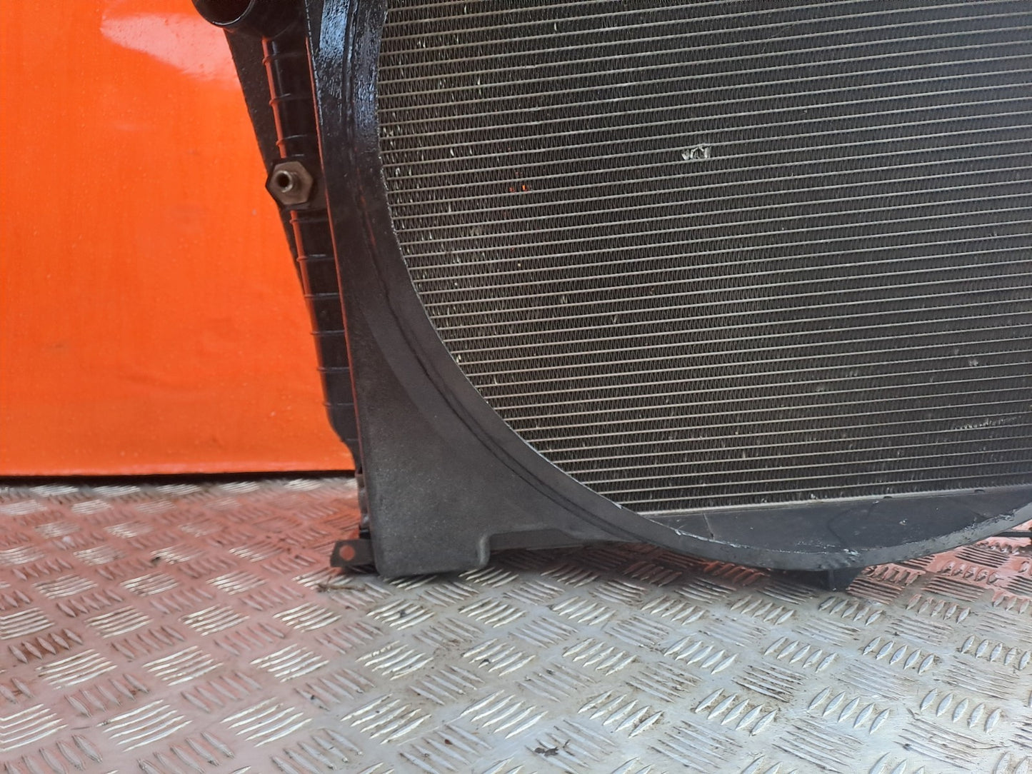 ✅2003 VOLVO FL 5.5 DIESEL ENGINE COOLING RADIATOR 20555291 + WARRANTY A324 - Image 3
