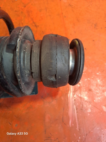 ✅SKODA KAROQ 1.0 TSI PETROL 2020 FRONT RIGHT SHOCK ABSORBER 5Q0413031BL A045 - Image 2