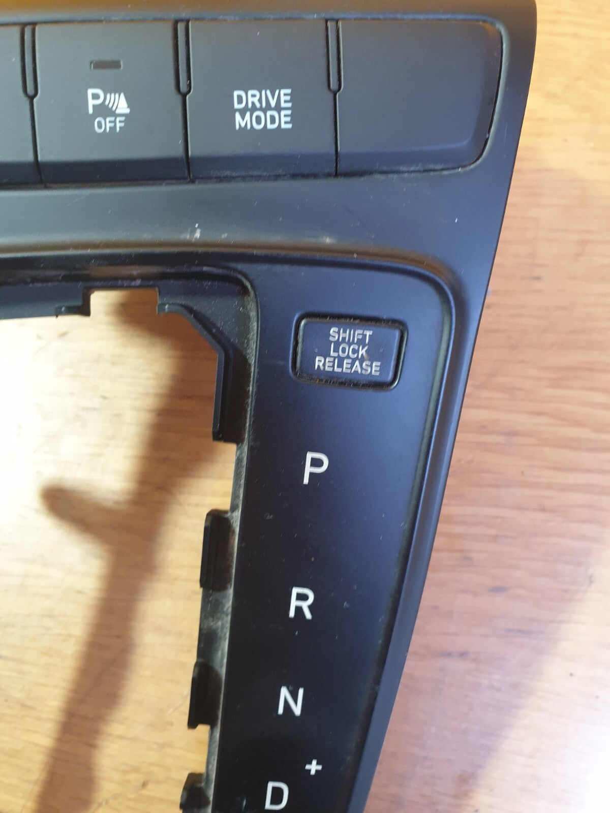 ✅2023 HYUNDAI I20 MK3 N LINE 1.0P GEAR STICK SURROUND TRIM PANEL 84655Q0800 A189 - Image 5