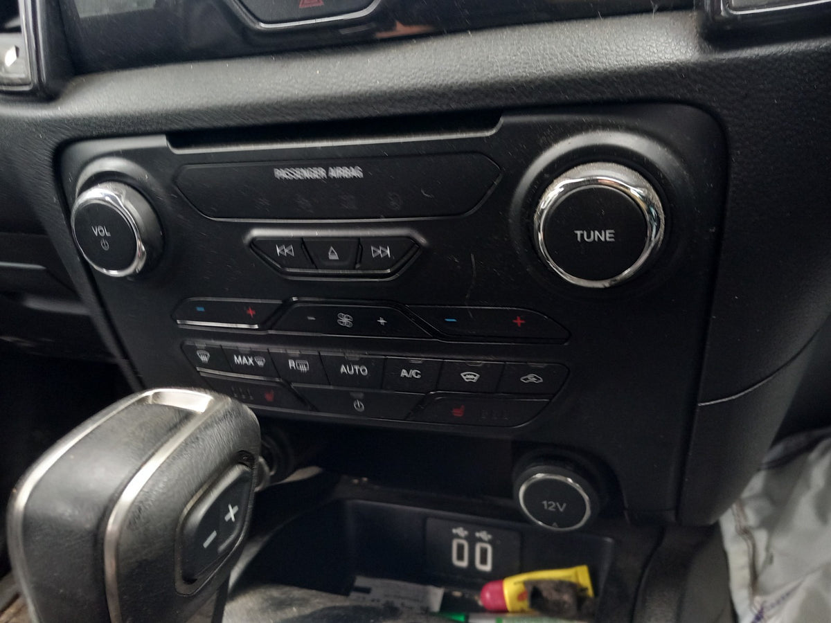 2021 Ford Ranger Wildtrak Air Con Heater Control Panel Warranty A418 - Image 2