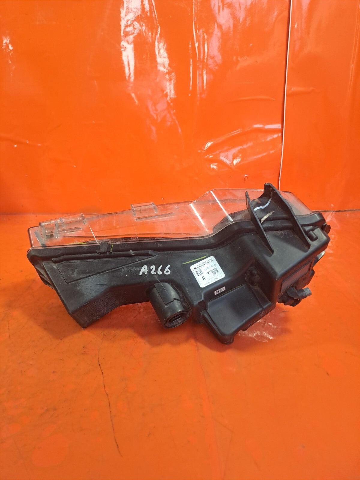 ✅2020 TESLA MODEL 3 FRONT RIGHT FOG LIGHT 1077396-00-D + WARRANTY A266 - Image 5
