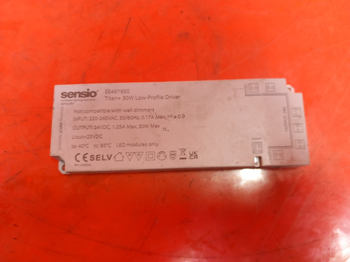 ebay-src:https://i.ebayimg.com/00/s/mtiwmfgxnjaw/z/0a8aaeswcj1qh-d5/$_57.jpg
