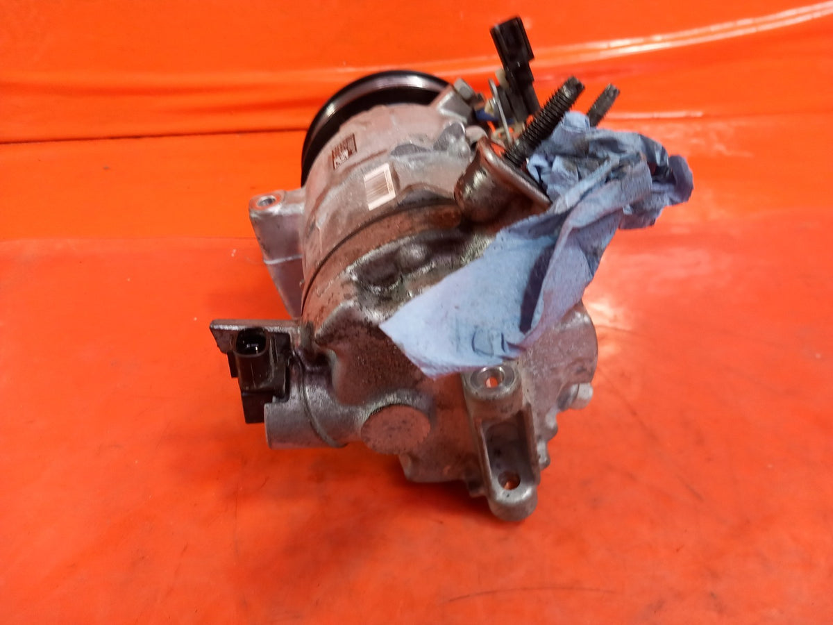ebay-src:https://i.ebayimg.com/00/s/mtiwmfgxnjaw/z/3tsaaeswr7pqibci/$_57.jpg