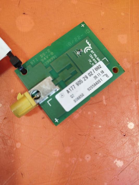 ✅2019 MERCEDES A CLASS W177 1.5D AERIAL ANTENNA AMPLIFIER MODULE A1779052902 - Image 2