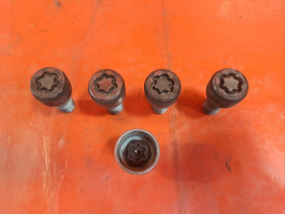 ✅VW Golf Style MK8 1.5 Petrol 2020 Locking Wheel Nuts Warranty A352 - Image 2