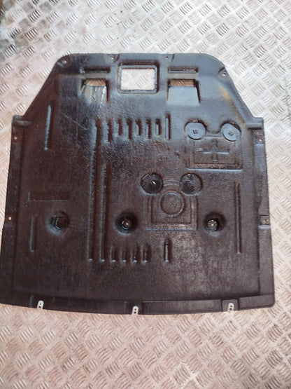 BMW F40 116D 1.5 Diesel 2021 Engine Undertray Cover 10487300 Warranty A365 - Image 2