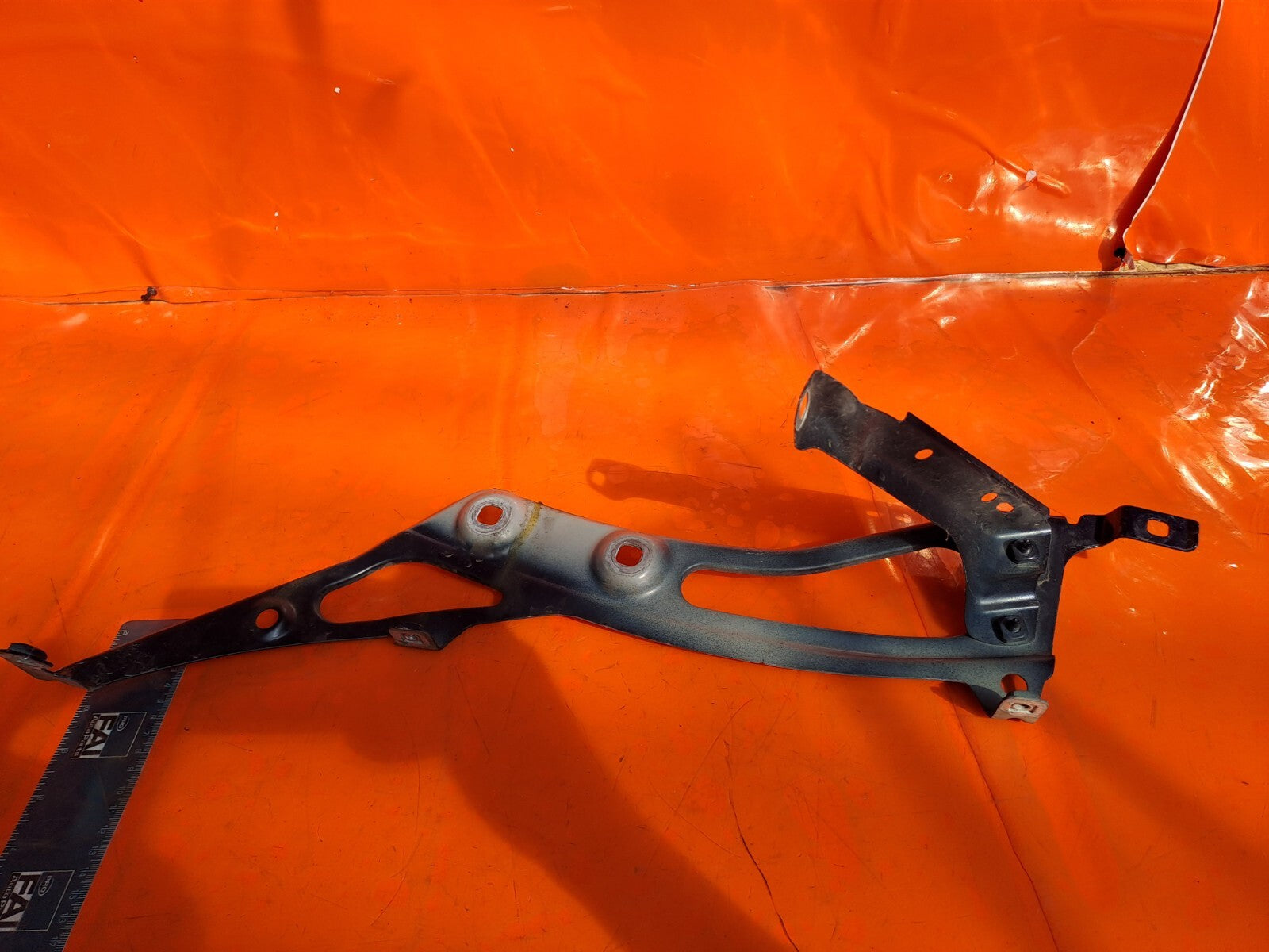 ✅2017 BMW 2 SERIES F45 ACTIVE TOURER FRONT RIGHT FENDER SUPPORT BRACKET 7297202 - Image 2