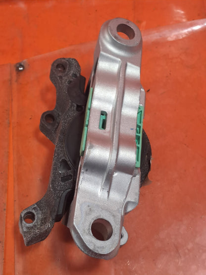 ebay-src:https://i.ebayimg.com/00/s/mtywmfgxmjaw/z/l-gaaeswrpbptngm/$_57.jpg