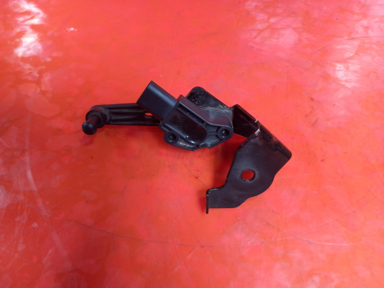 Land Rover Defender L663 3.0 Diesel 2025 Front Headlight Level Sensor JPLA3D026 - Image 8