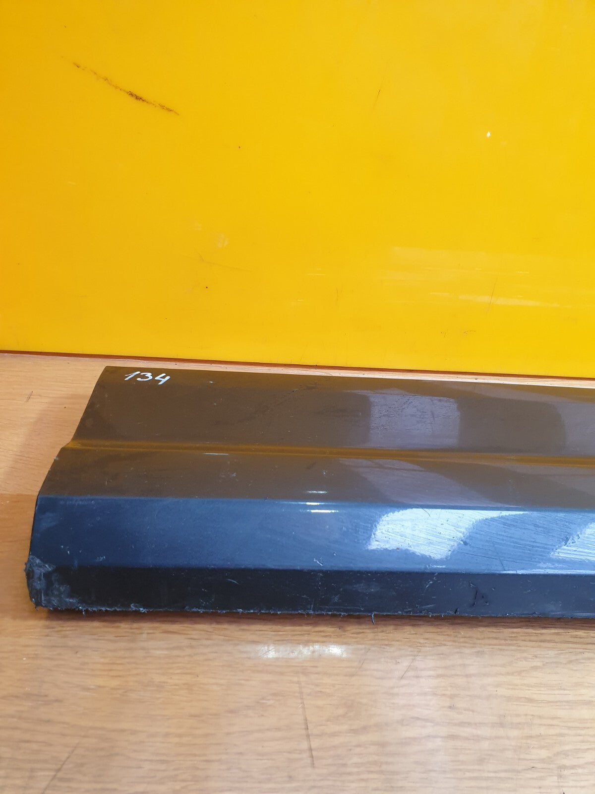 ✅Audi Q2 Sport 2017 Front Right Door Trim Moulding Black Y9T 81A853960B A150 - Image 3