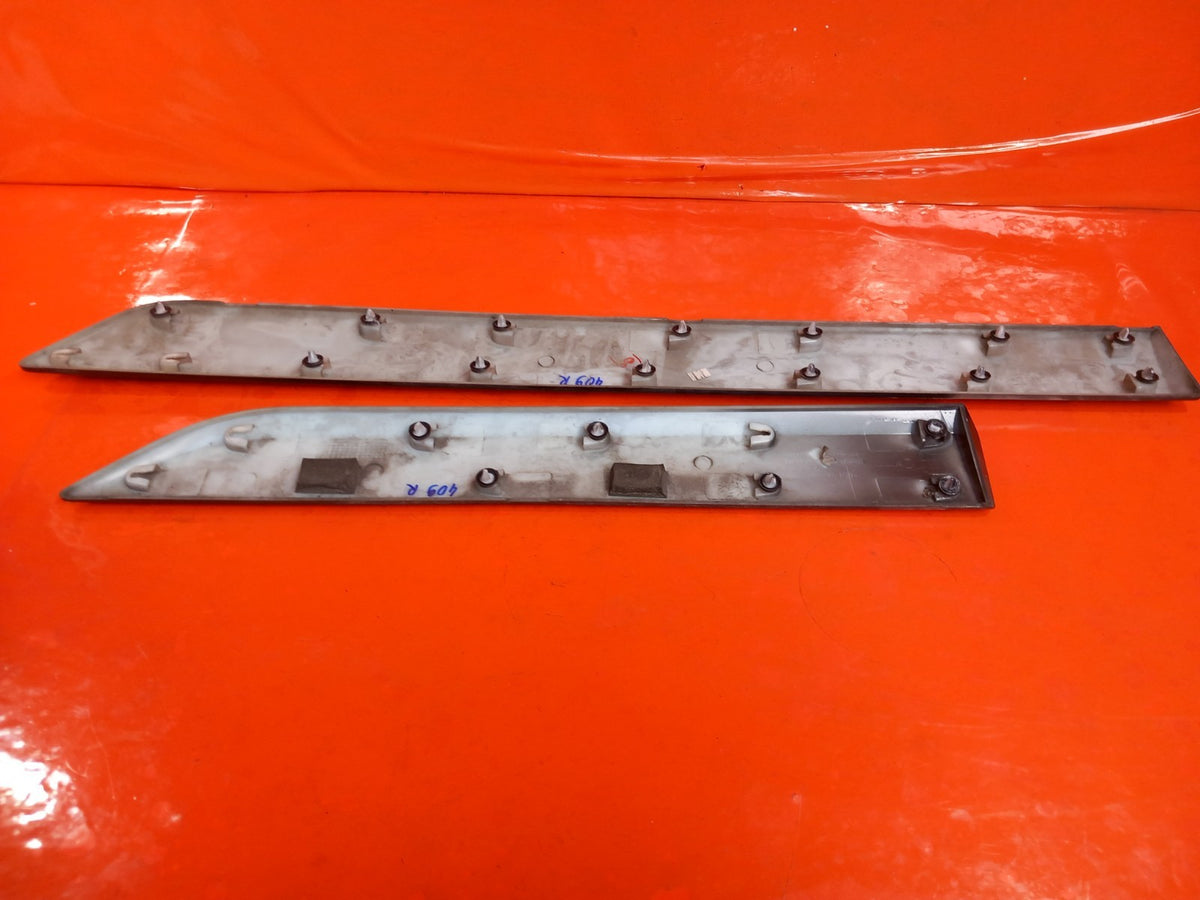 Ford Transit Custom 2.0 Diesel 2016 Right Side Body Moulding Pair Grey A409 - Image 6