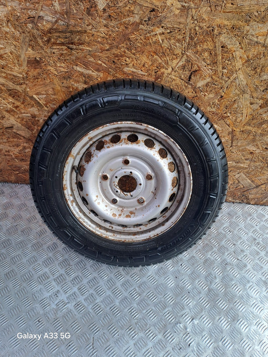 ✅VW CRAFTER CR35 2.0 DIESEL 2017 ALLOY WHEEL WITH TYRE 235/65 R16С A0014014802 - Image 1