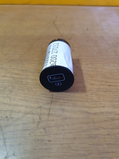 ✅2023 HYUNDAI BAYON PREM T-GDi 1.0P USB CHARGING PORT SOCKET CONNECTOR A200 - Image 2