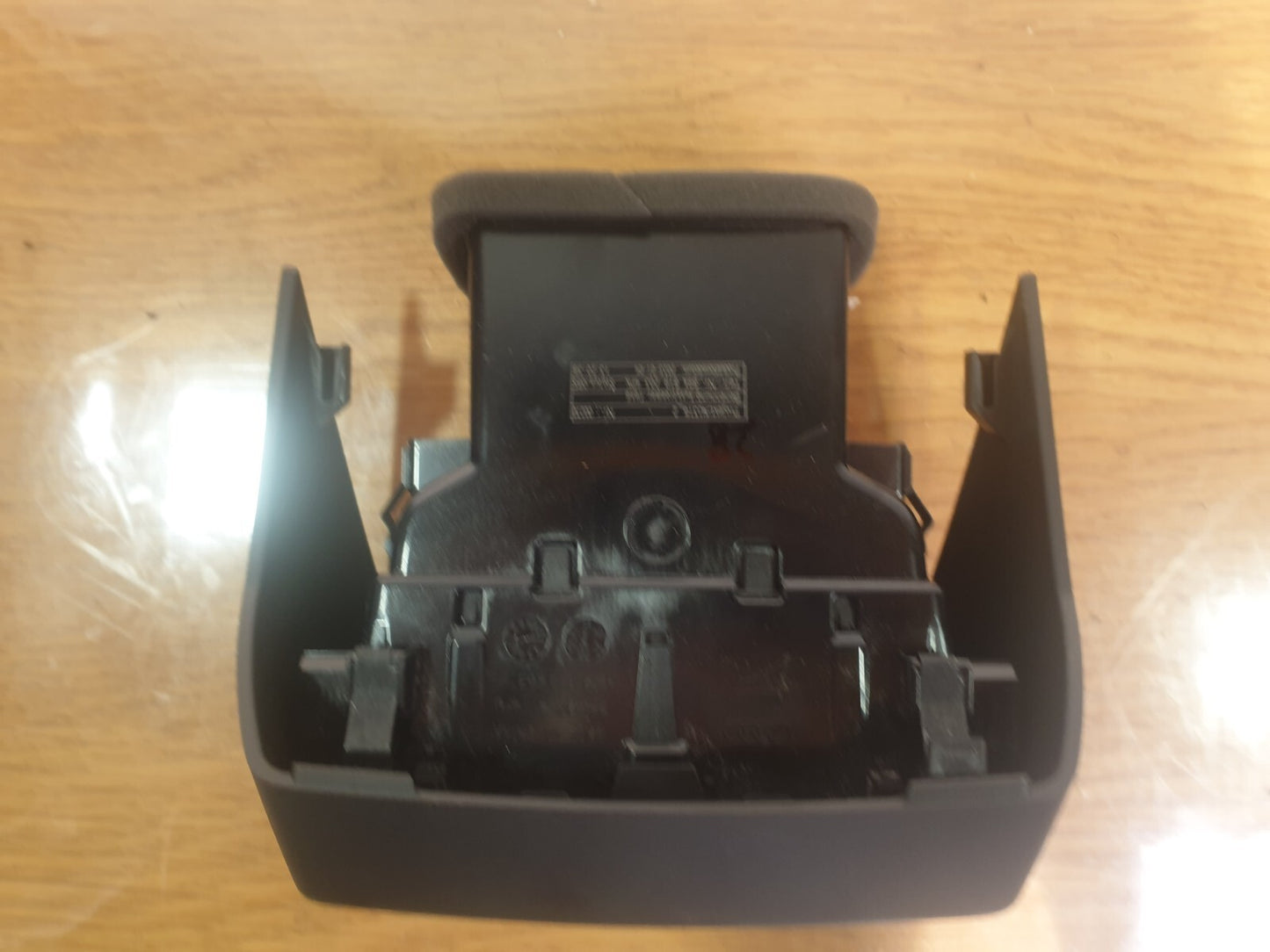 ✅Audi Q4 E-Tron S Line 2023 REAR CENTRE CONSOLE AIR VENT  89A819203 A206 - Image 5