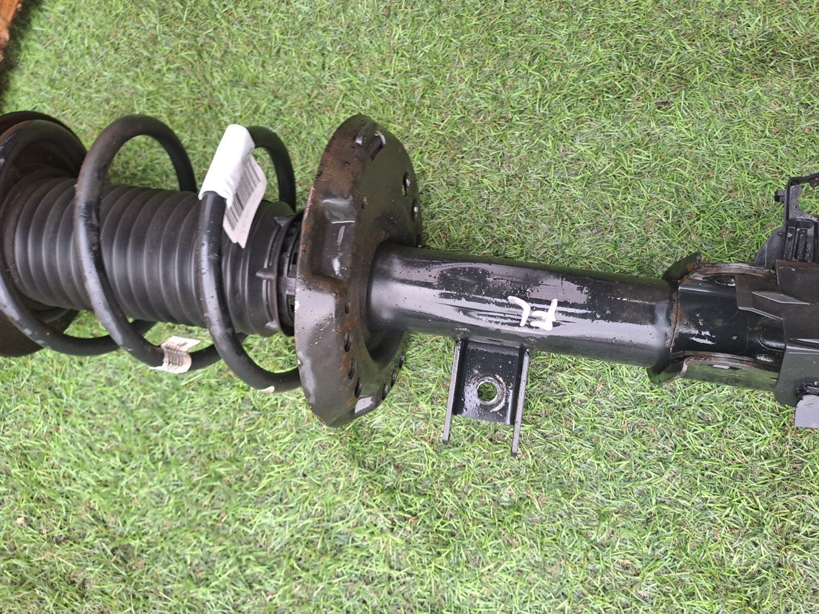 ✅Mercedes A-Class A 180 1.6 Petrol 2012 FRONT LEFT SUSPENSION SHOCK ABSORBER - Image 5