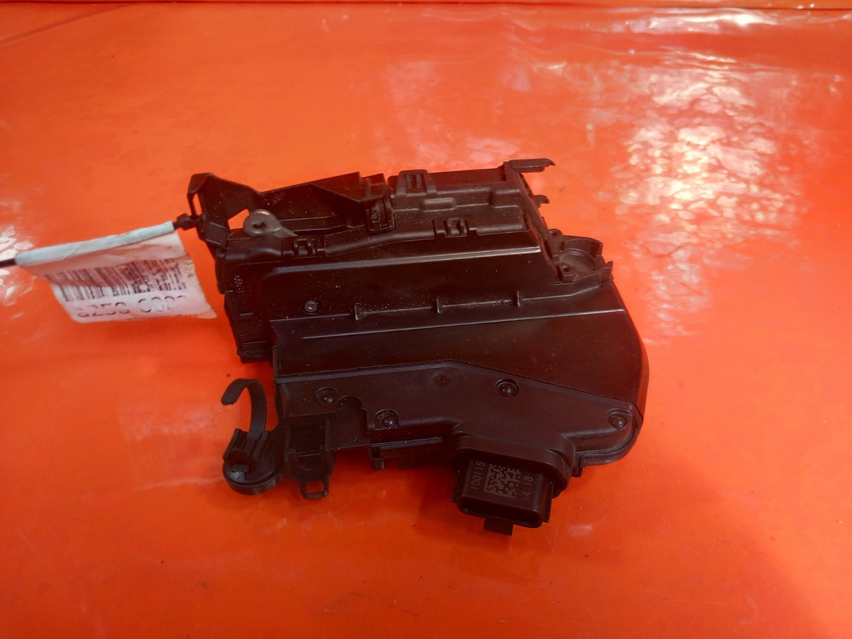 Renault Trafic MK3 1.6 Diesel 2015 Front Right Door Lock 805021444R A250 - Image 5