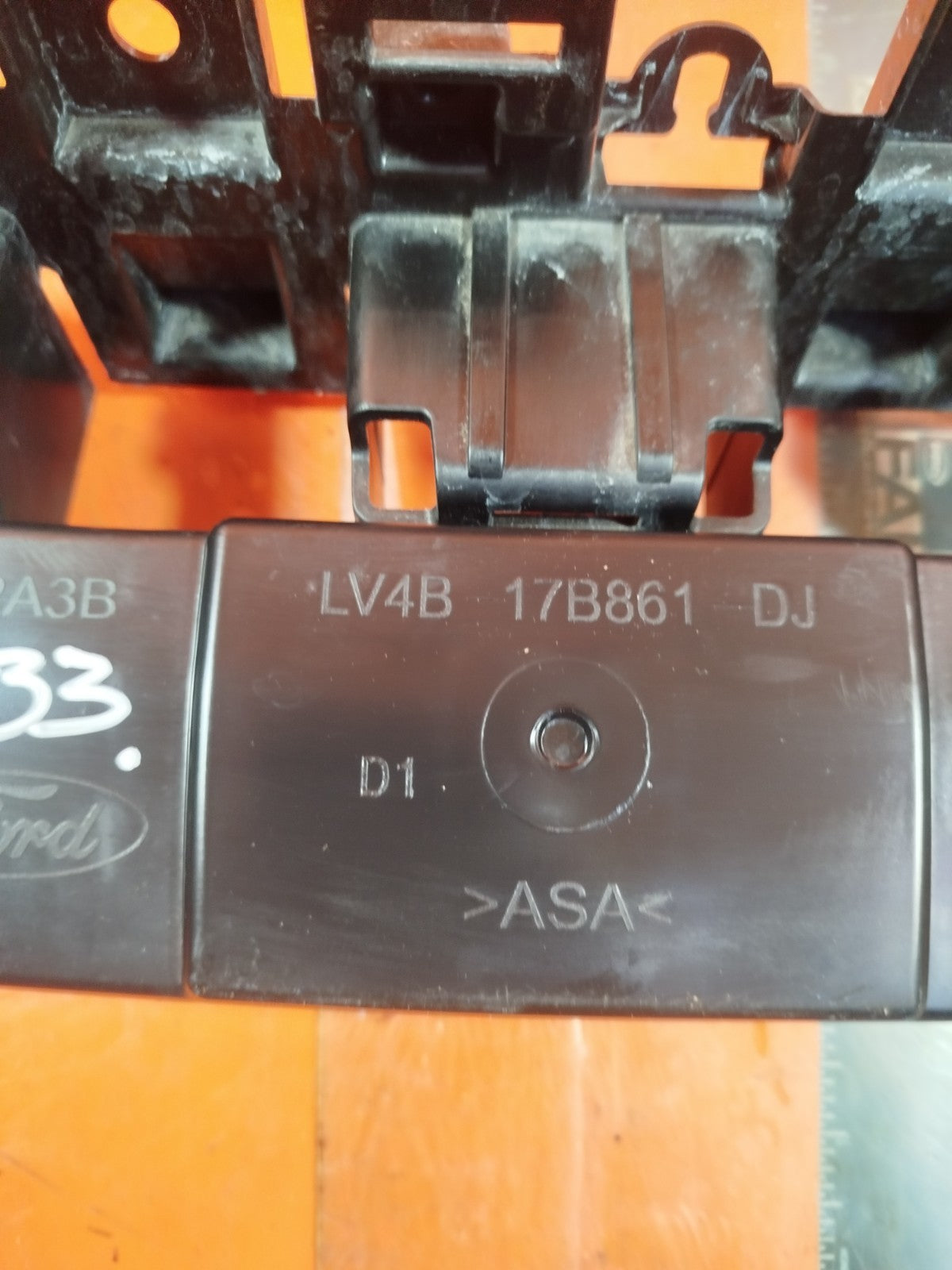 ✅FORD KUGA ST-LINE X 2.5 PETROL 2023 REAR BUMPER BRACKET LV4B17B861DJ Warranty - Image 7