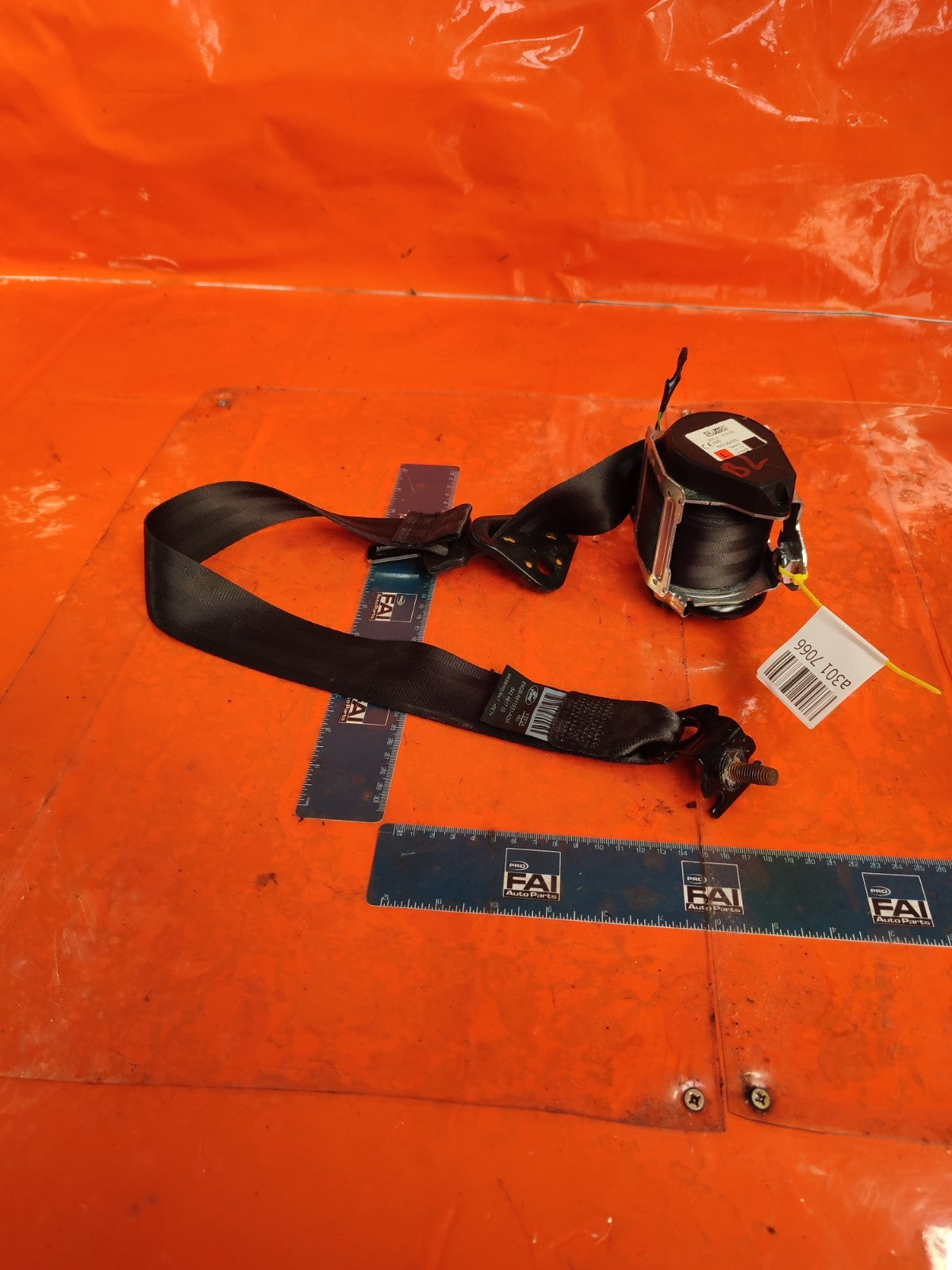 ✅FORD GALAXY ZETEC 2.0 DIESEL 2018 REAR LEFT SEAT BELT EM2BR611E51AGW 629199400D - Image 4