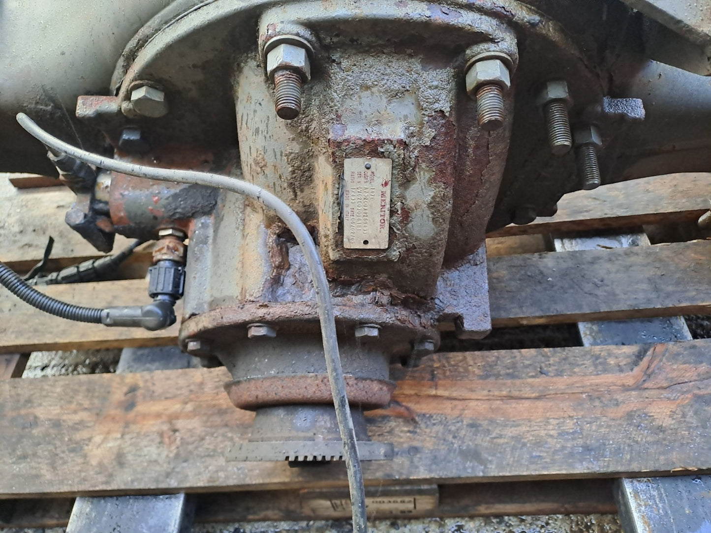 ✅2003 VOLVO FL 5.5 DIESEL REAR DRIVE AXLE 147E + WARRANTY A324 - Image 6