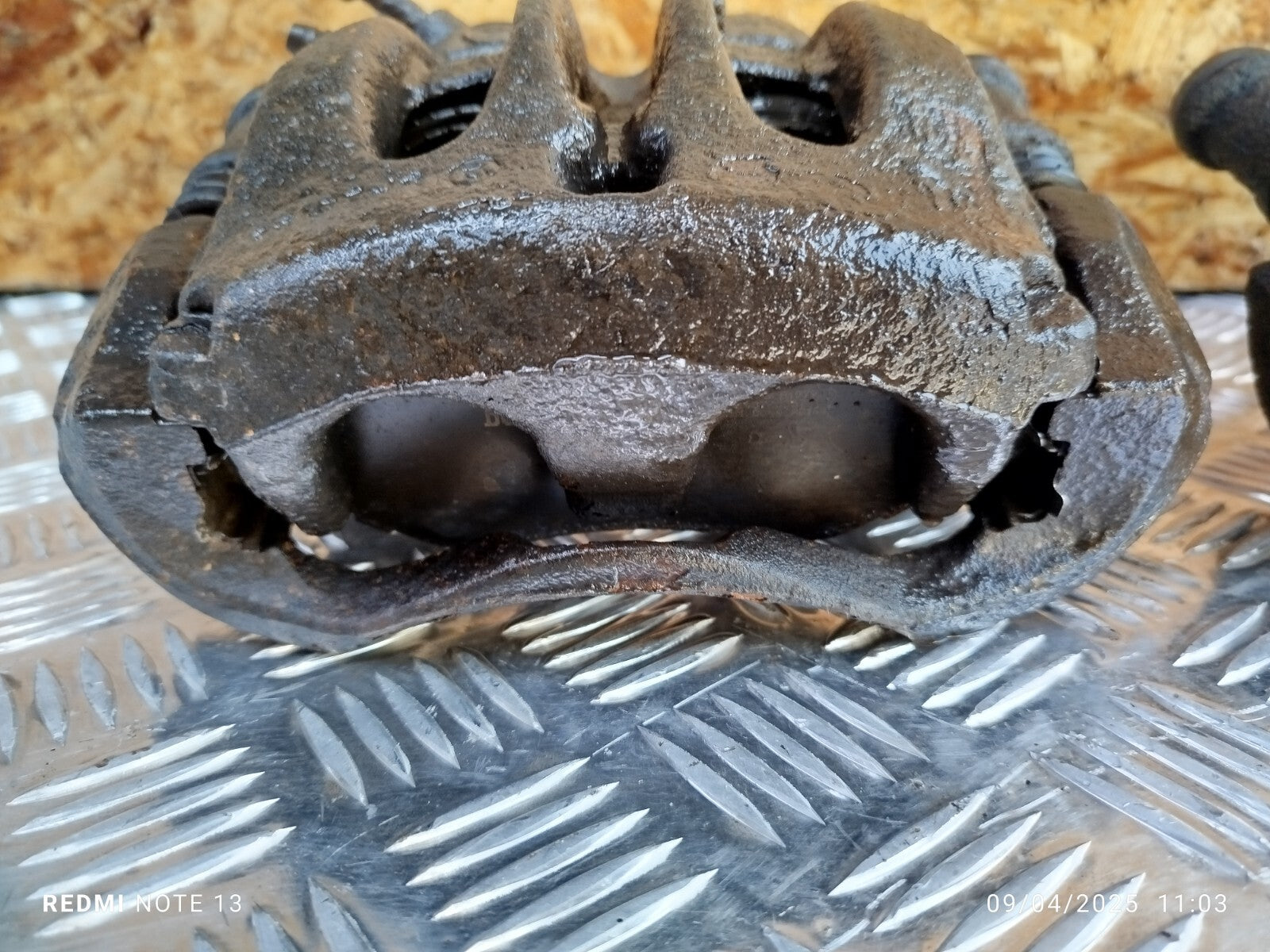 ✅VW Crafter Cr35 2017 2.0 Diesel FRONT BRAKE CALIPERS Warranty A277 - Image 3
