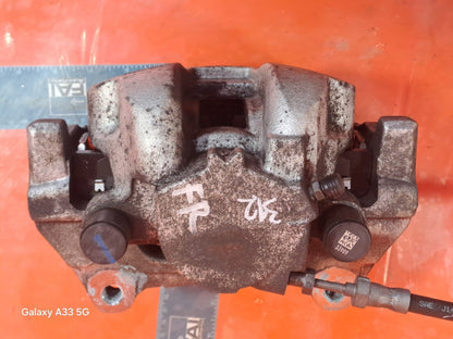✅POLESTAR 2 LONG RANGE 2023 FRONT RIGHT BRAKE CALIPER 32373384 32301360 Warranty - Image 9