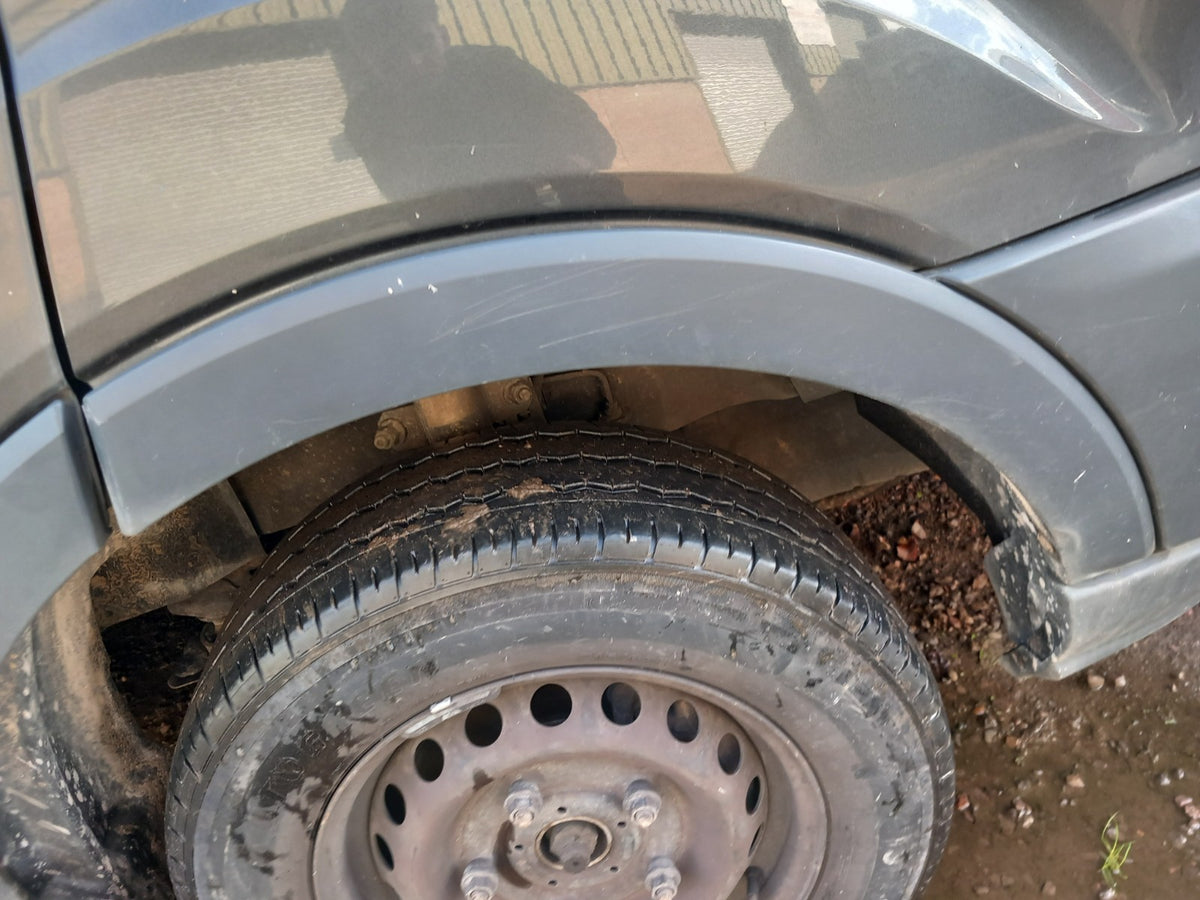2019 Ford Transit 310 Front Right Wheel Arch Trim Moulding Warranty A424 - Image 1