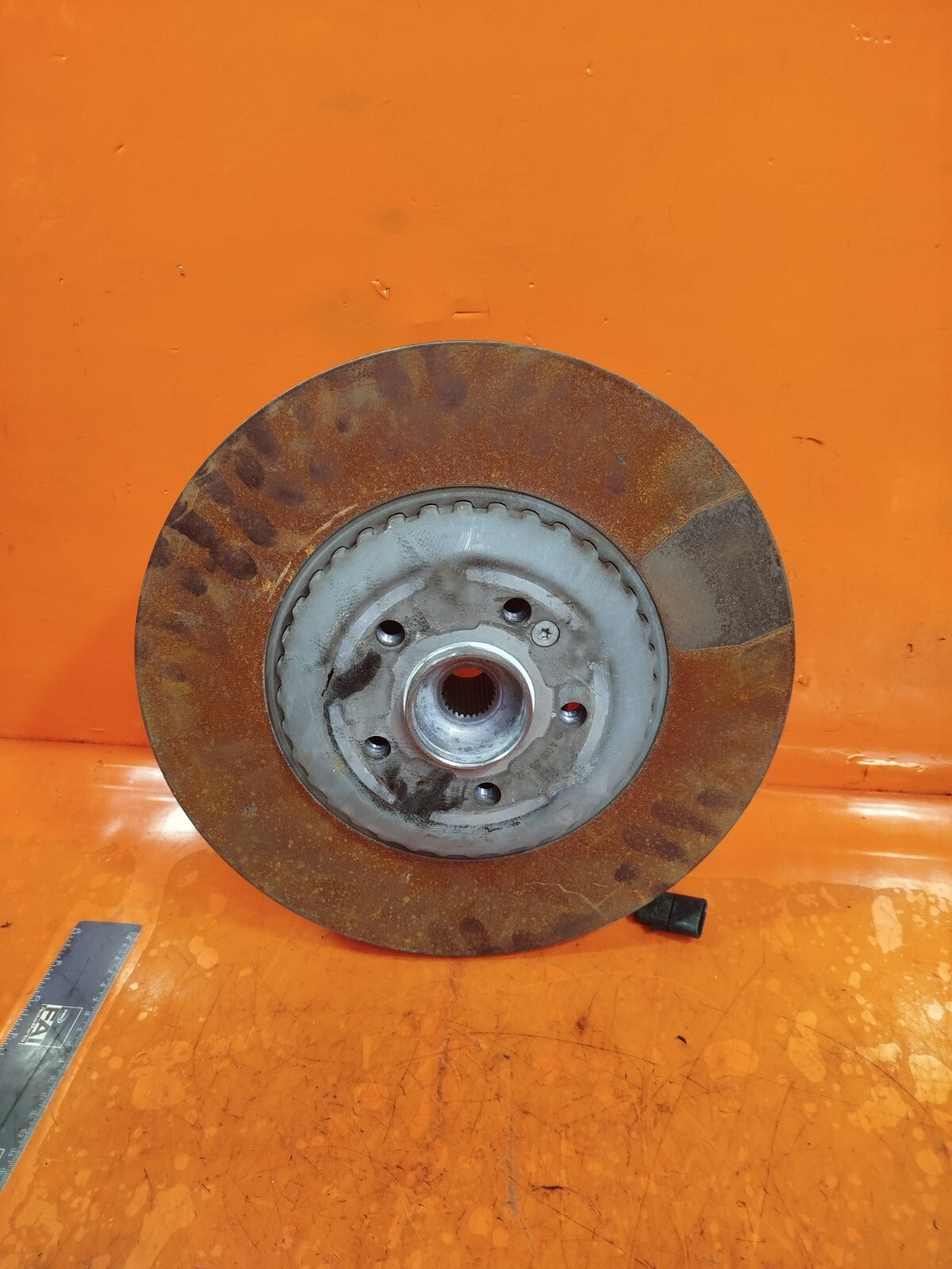 ✅2019 MERCEDES CLS 450 W257 3.0P REAR RIGHT WHEEL HUB + WARRANTY A006 - Image 1
